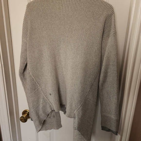 Lululemon vestigan - Picture 7 of 10